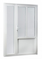 Dvoukřídlé vedlejší dveře v bílé barvě