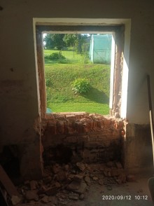 Vybourání po starém oknu