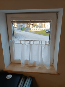 Okno v přízemí
