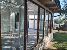 Balkonová sestava s otevíravě-sklopným prostředním křídlem