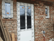 Hlavní vchodové dveře v profilu REHAU SmartLine+ Classic