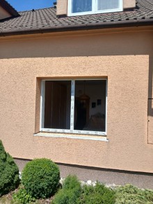 Montáž okenního rámu